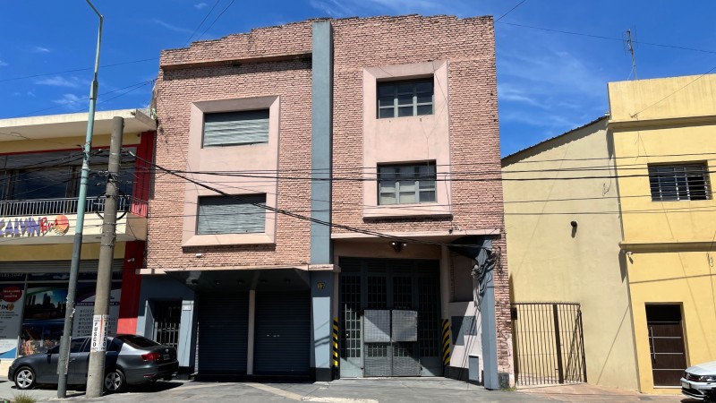 En venta | Fabrica / Edificio / fabrica con oficinas | Morón