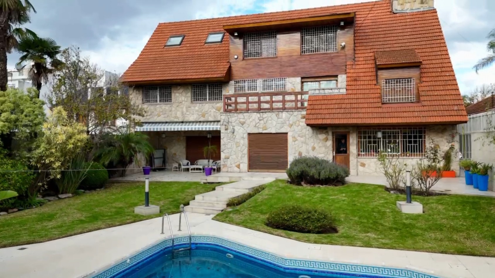 Chalet Premium en Venta - Ramos Mejia - 7 Ambientes