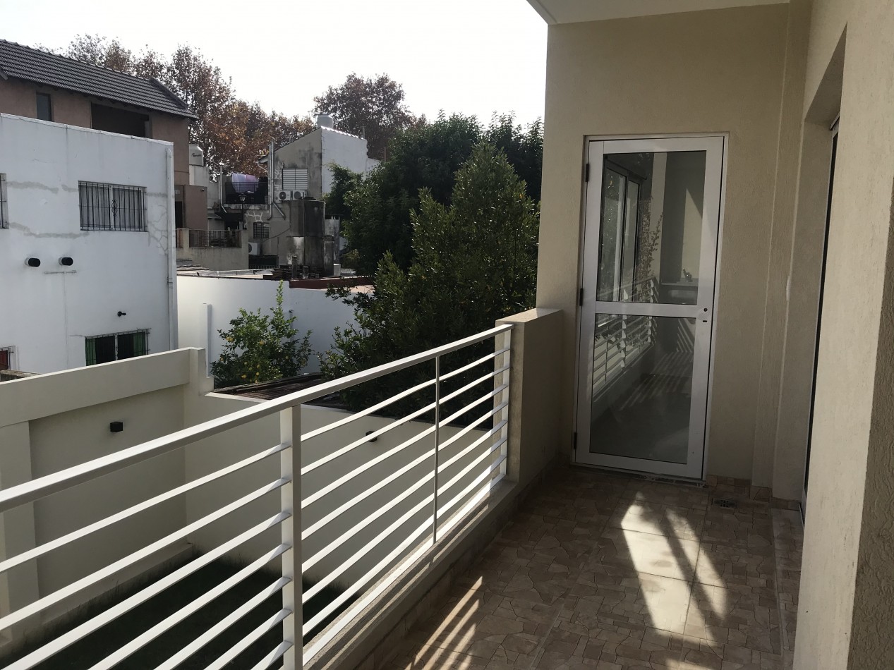 Departamento 3 ambientes con balcon en venta