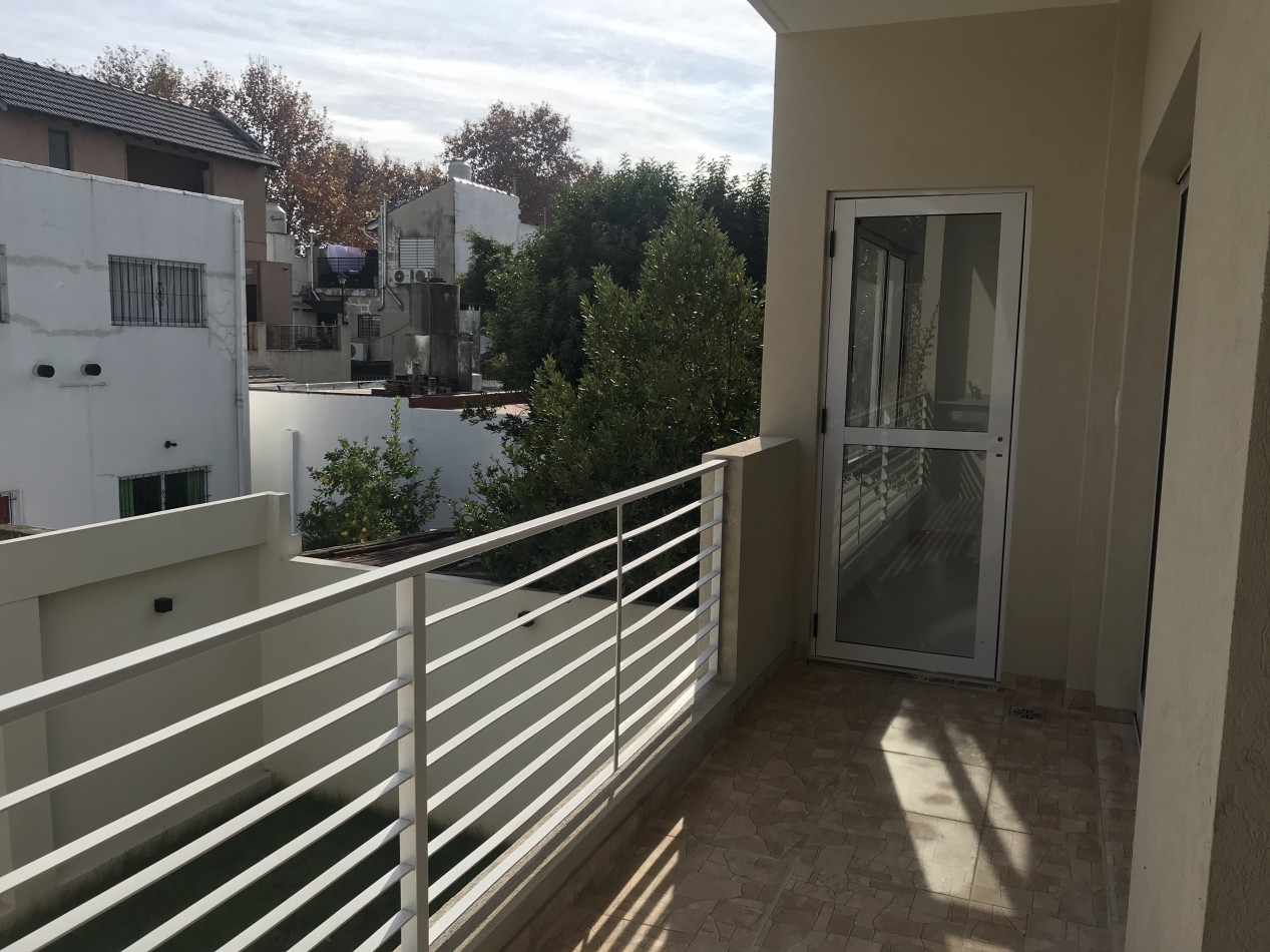 Departamento 3 ambientes con balcon en venta