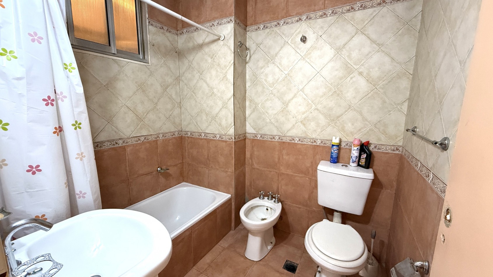 3 ambientes con balcon en venta