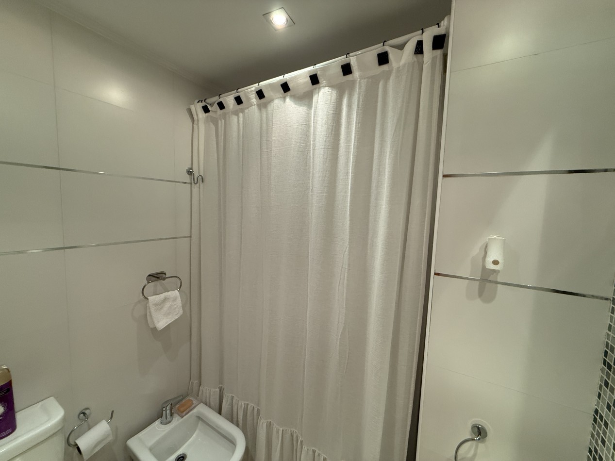 3 Ambientes con Cochera - Edificio de Categoria