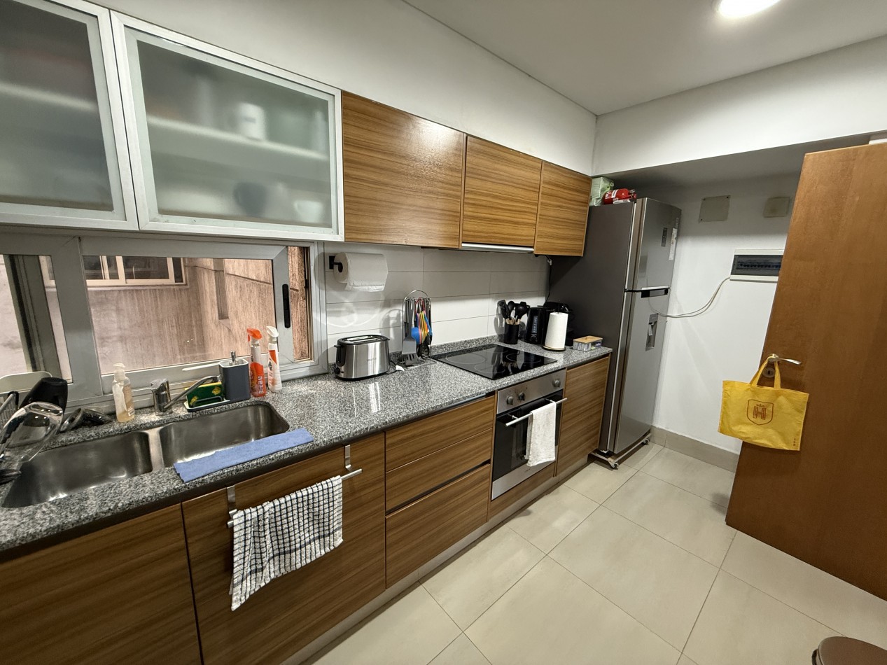 3 Ambientes con Cochera - Edificio de Categoria