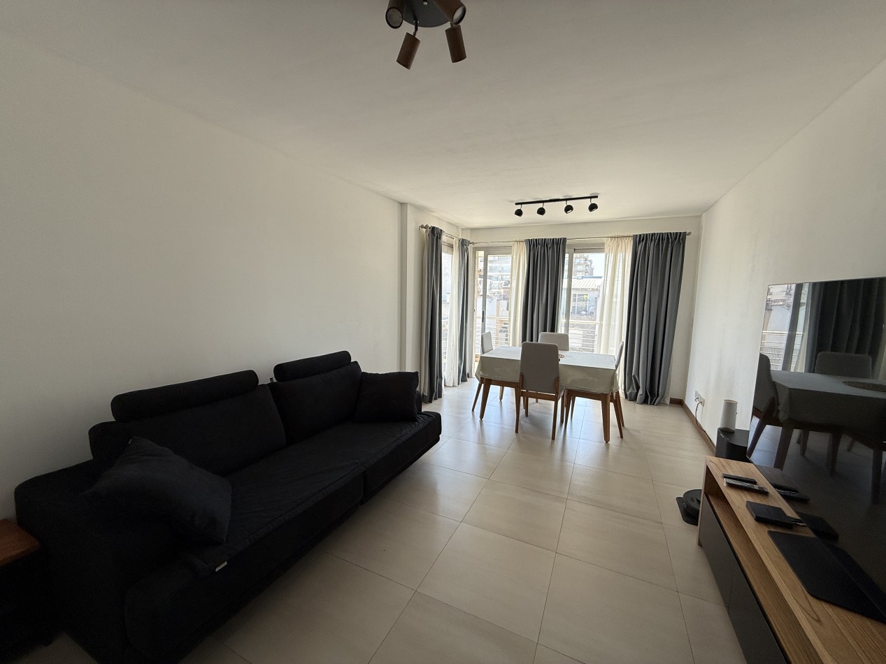 3 Ambientes con Cochera - Edificio de Categoria