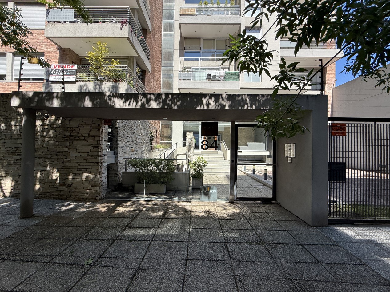 3 Ambientes con Cochera - Edificio de Categoria