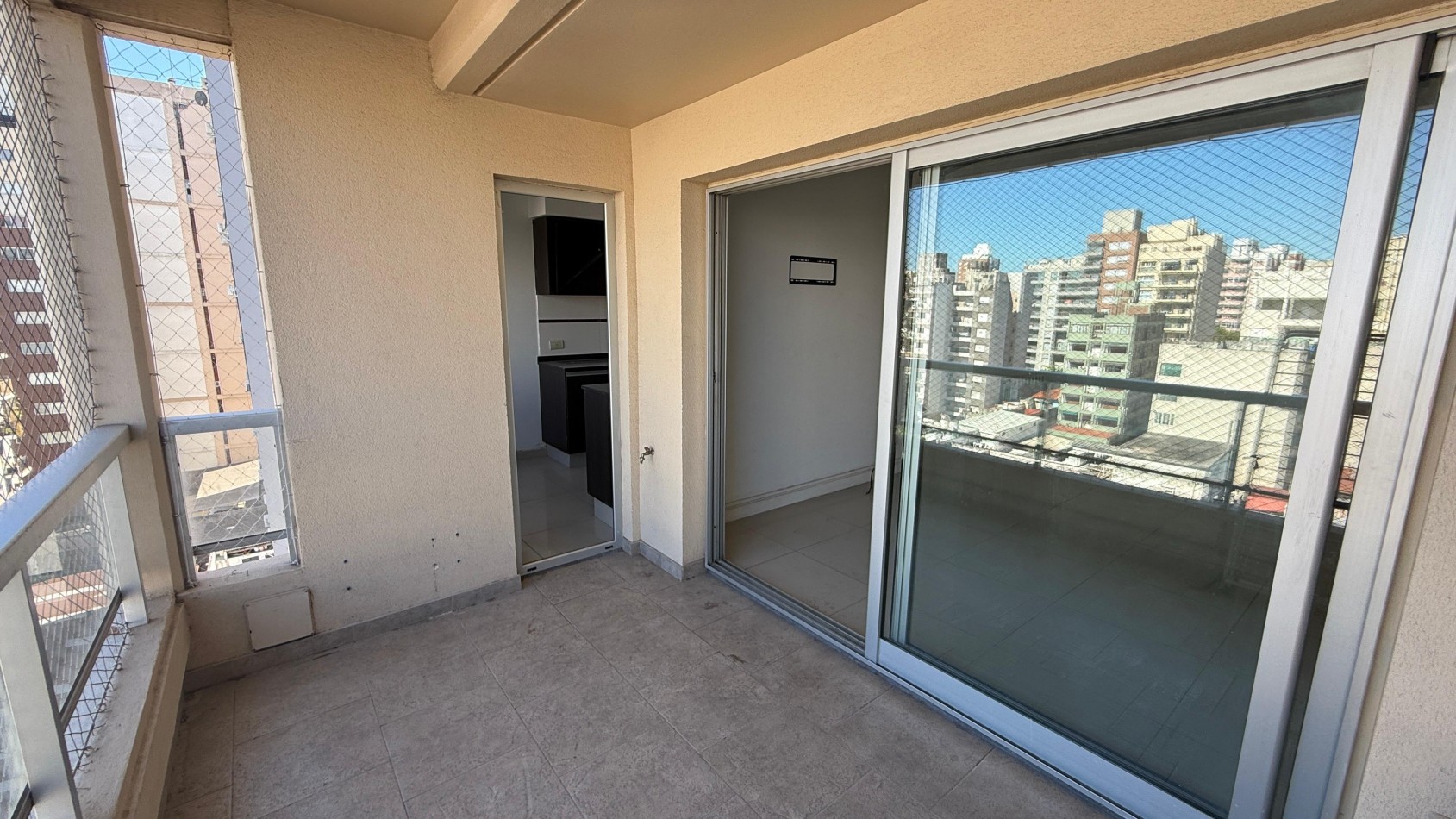 2 ambientes en venta - Torres Florencia - Ramos Meja
