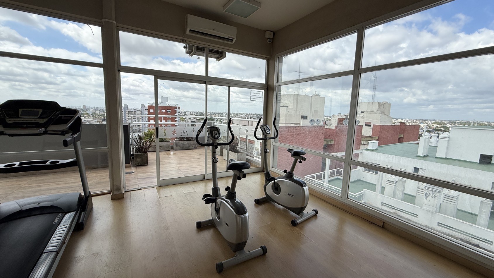 3 Ambientes de Categoria en Torre Cabral Plaza