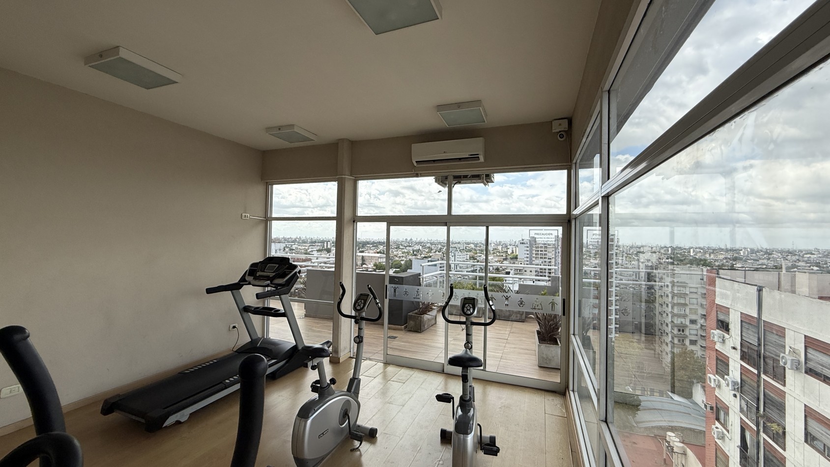 3 Ambientes de Categoria en Torre Cabral Plaza