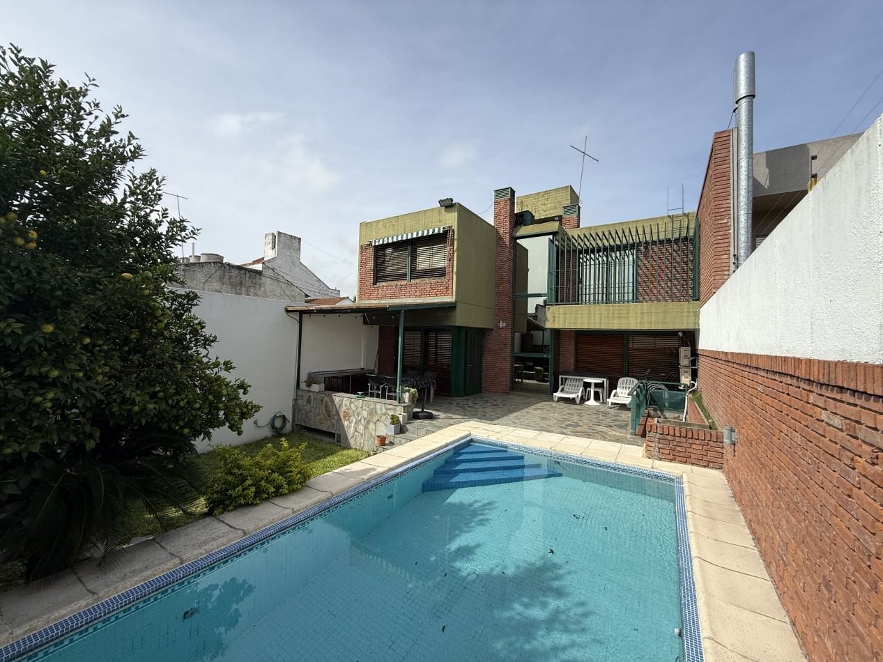 Chalet de categoria en venta - Ramos Mejia