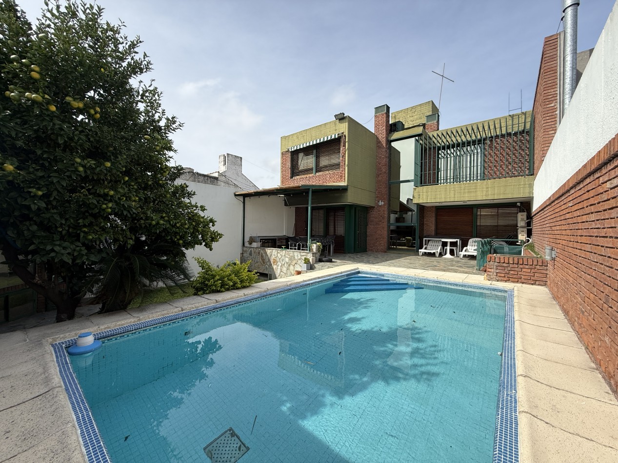 Chalet de categoria en venta - Ramos Mejia