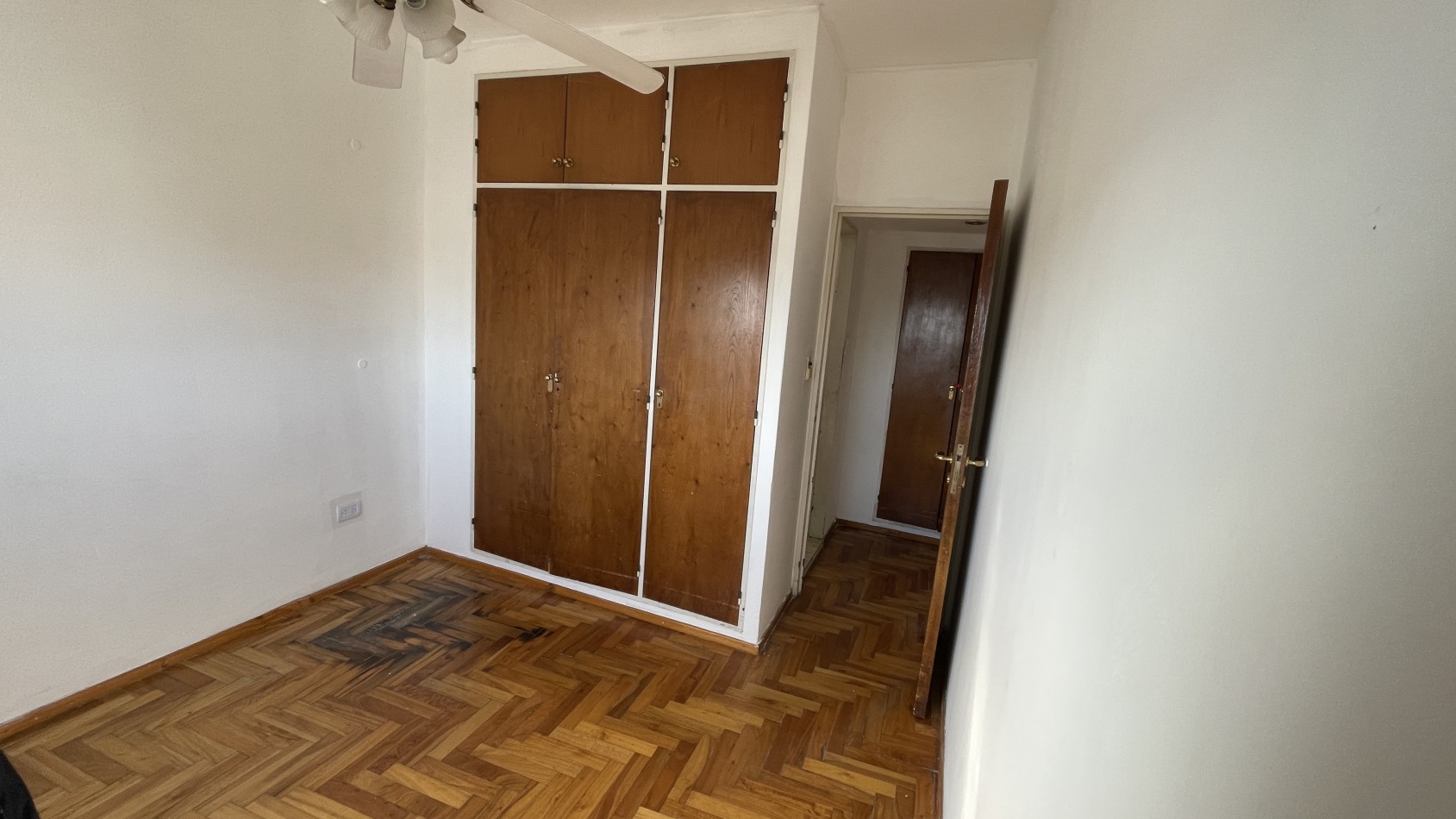Venta 3 ambientes al frente con balcon 