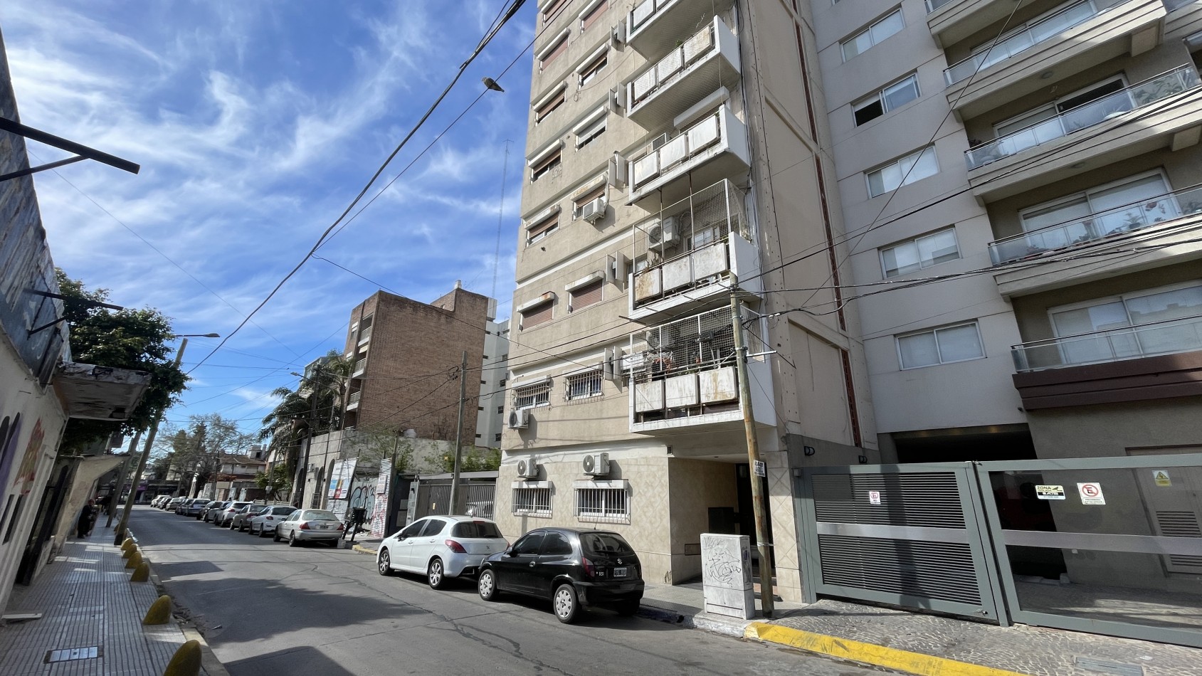 Venta 3 ambientes al frente con balcon 