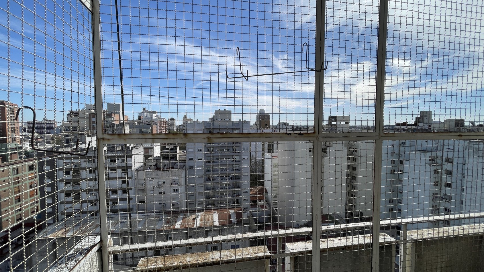 Venta 3 ambientes al frente con balcon 