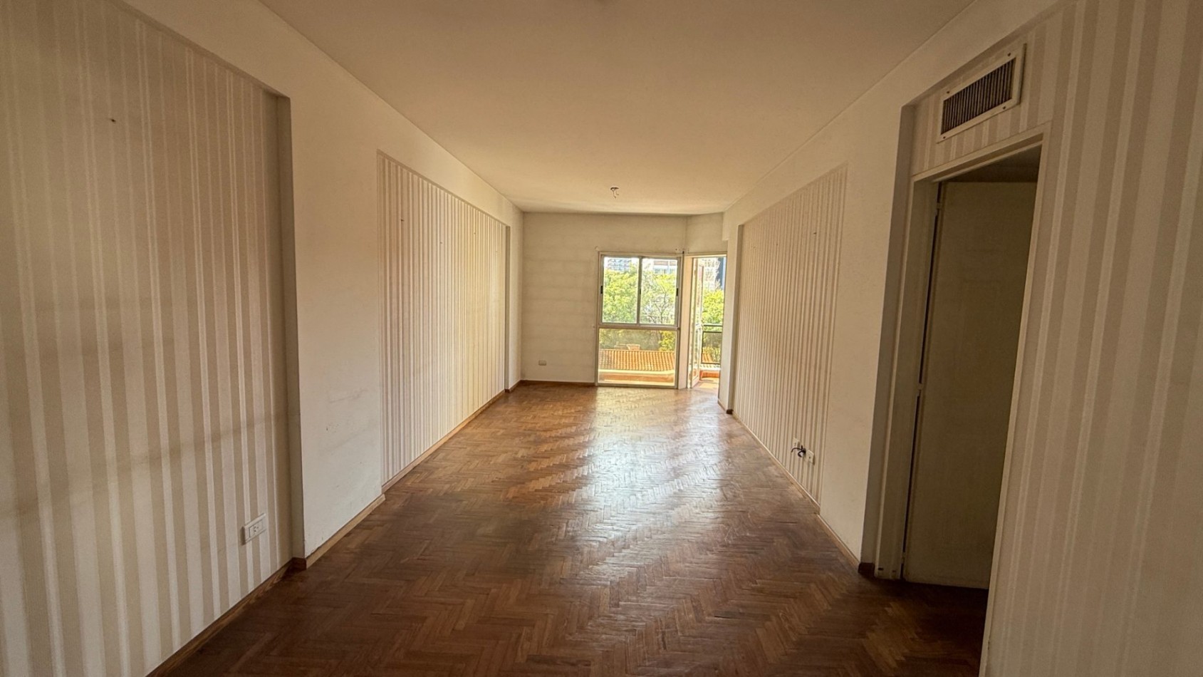 Departamento en venta 4 ambientes con cochera