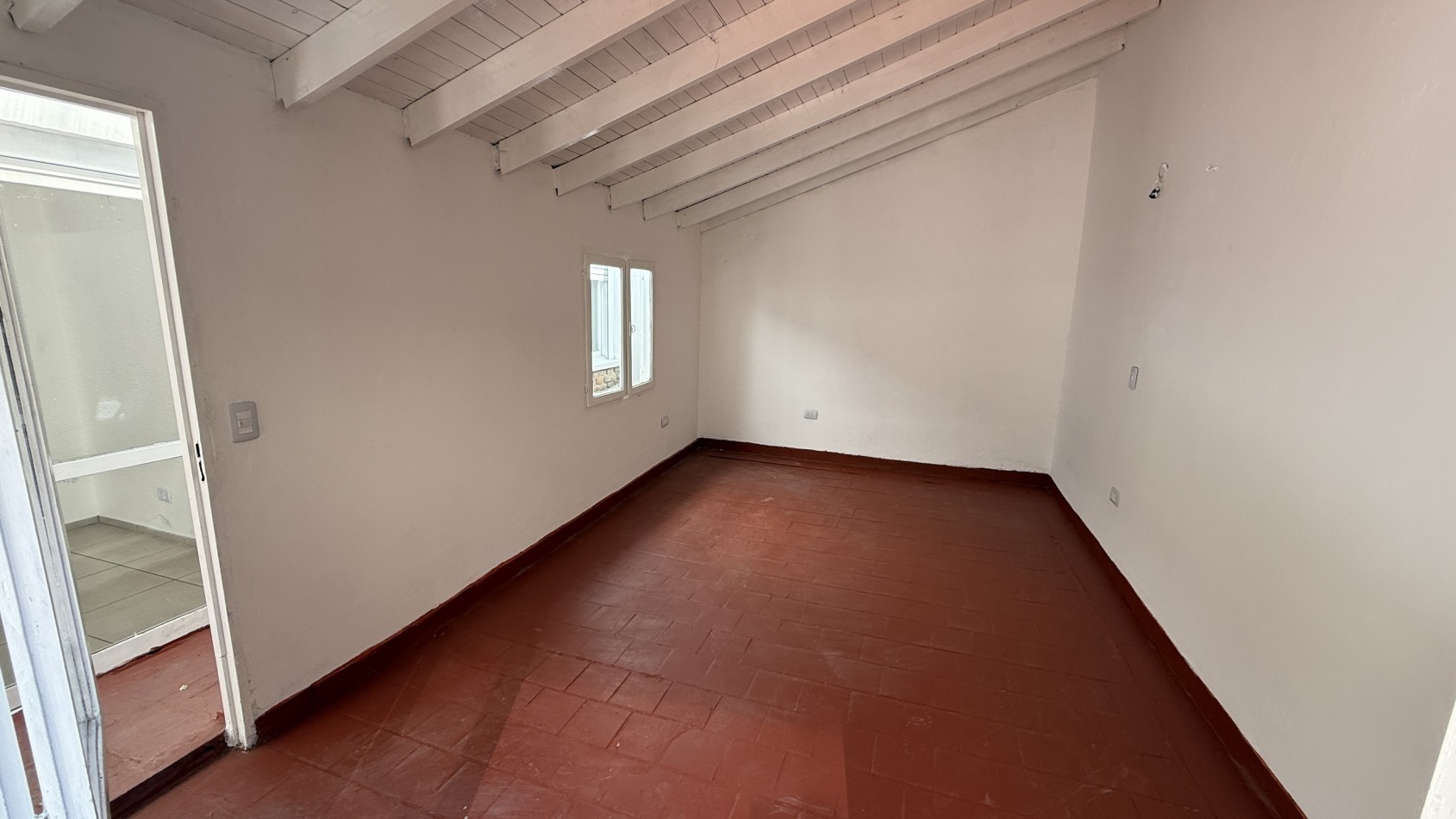 Alquiler 3 ambientes con patio 