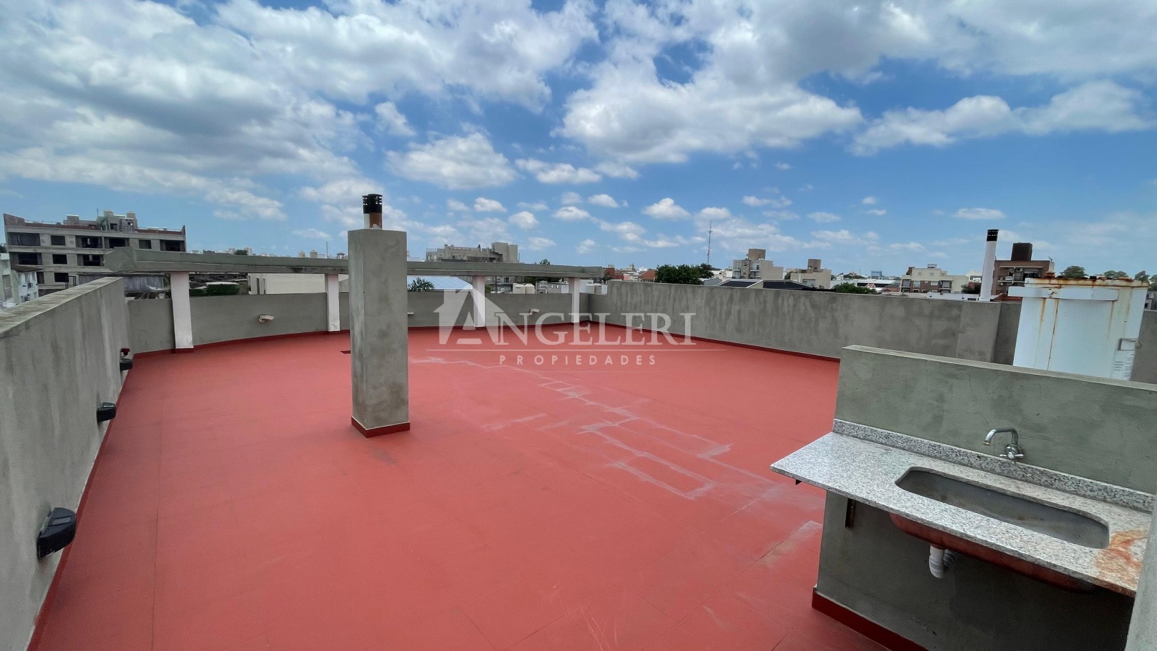 2 Ambientes con Cochera 