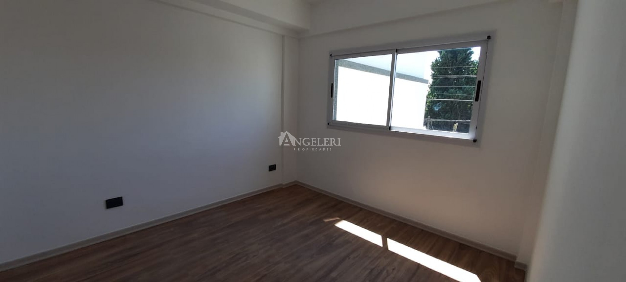 2 ambientes con cochera y terraza propia