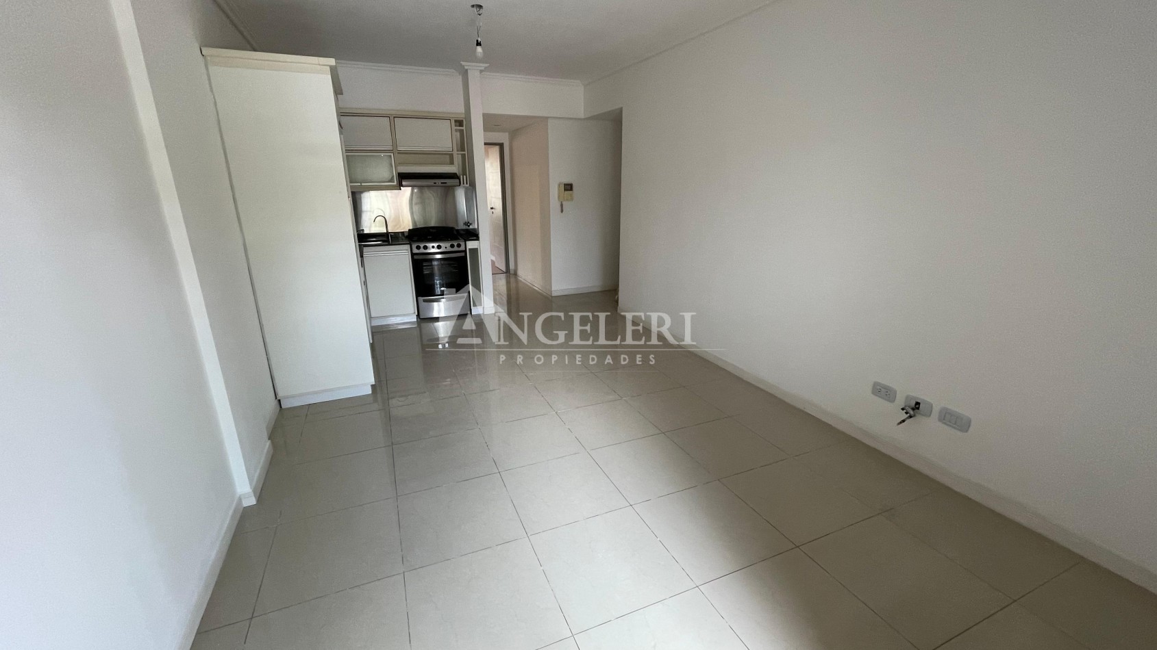 2 Ambientes con Cochera 