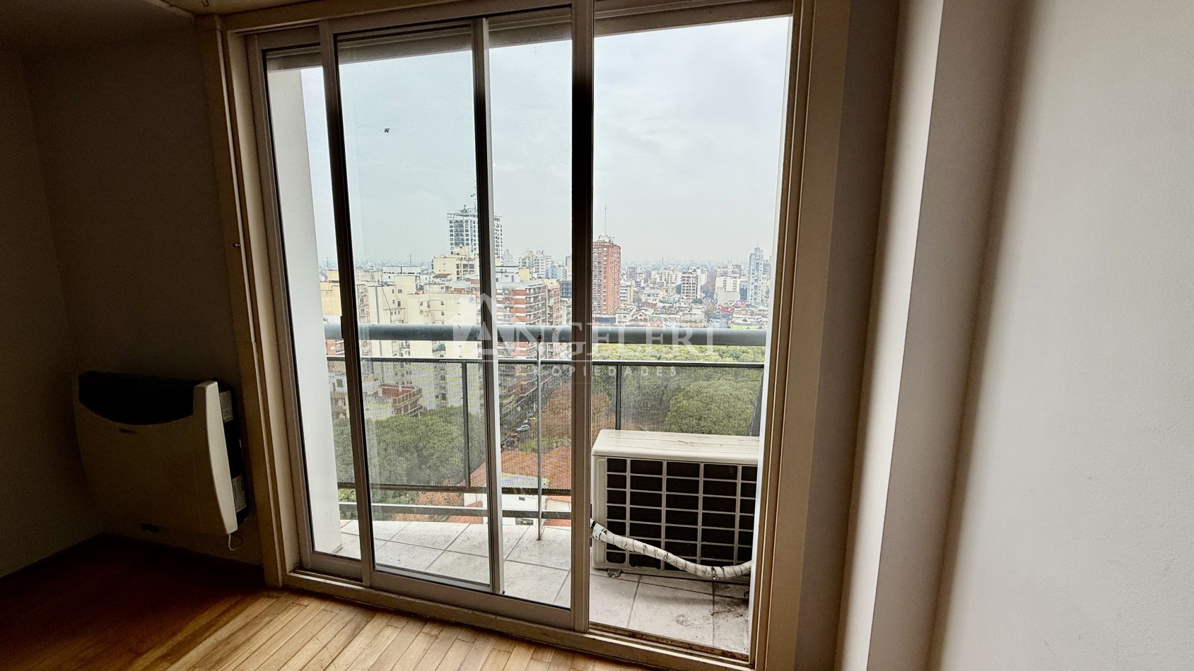 Departamento 2 Ambientes con Increible Vista y Cochera Cubierta