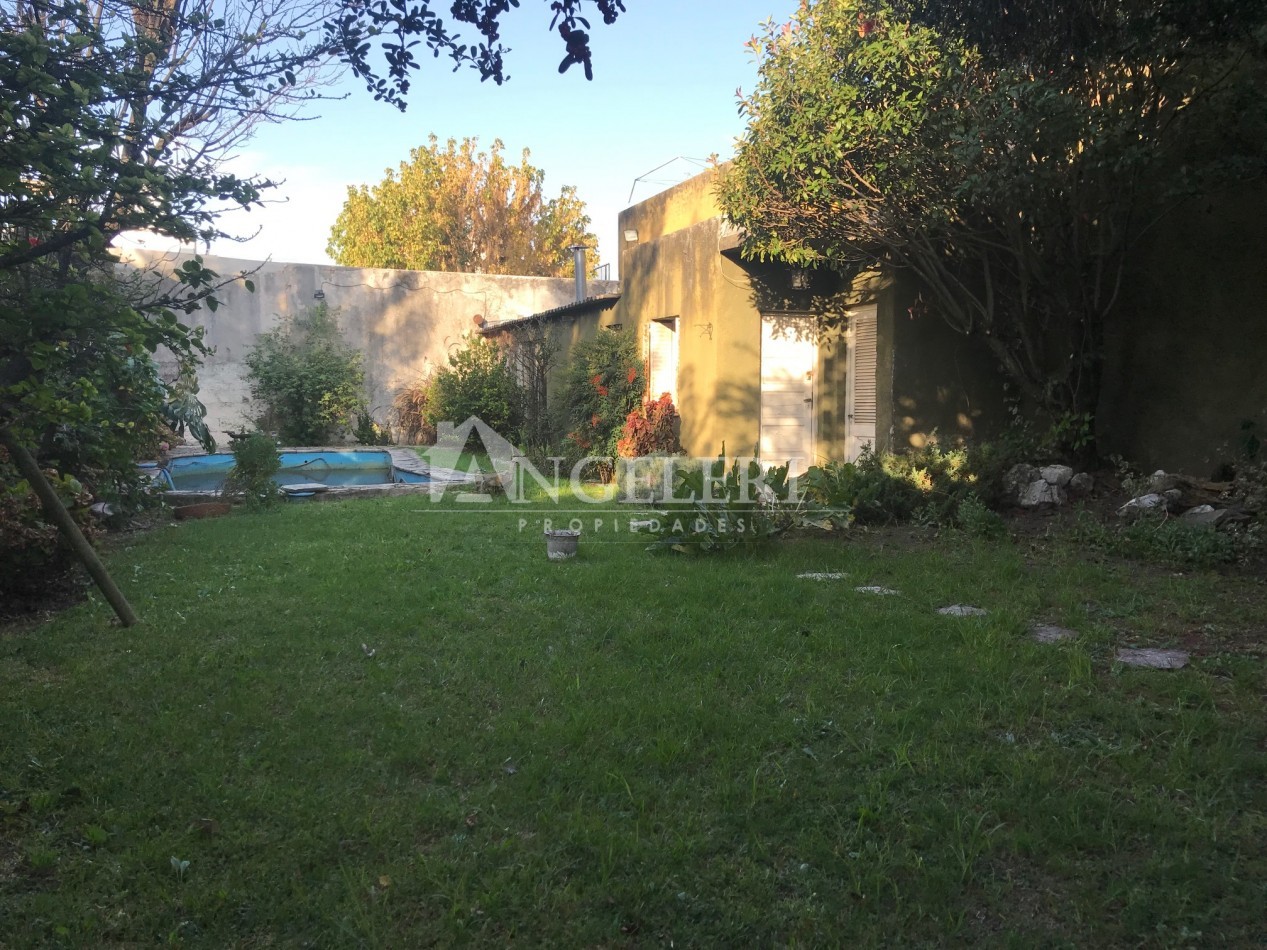 Casa sobre lote 10x46 a media cuadra del colegio Ward