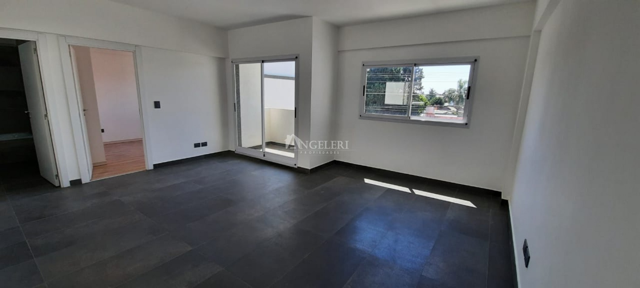2 ambientes con cochera y terraza propia