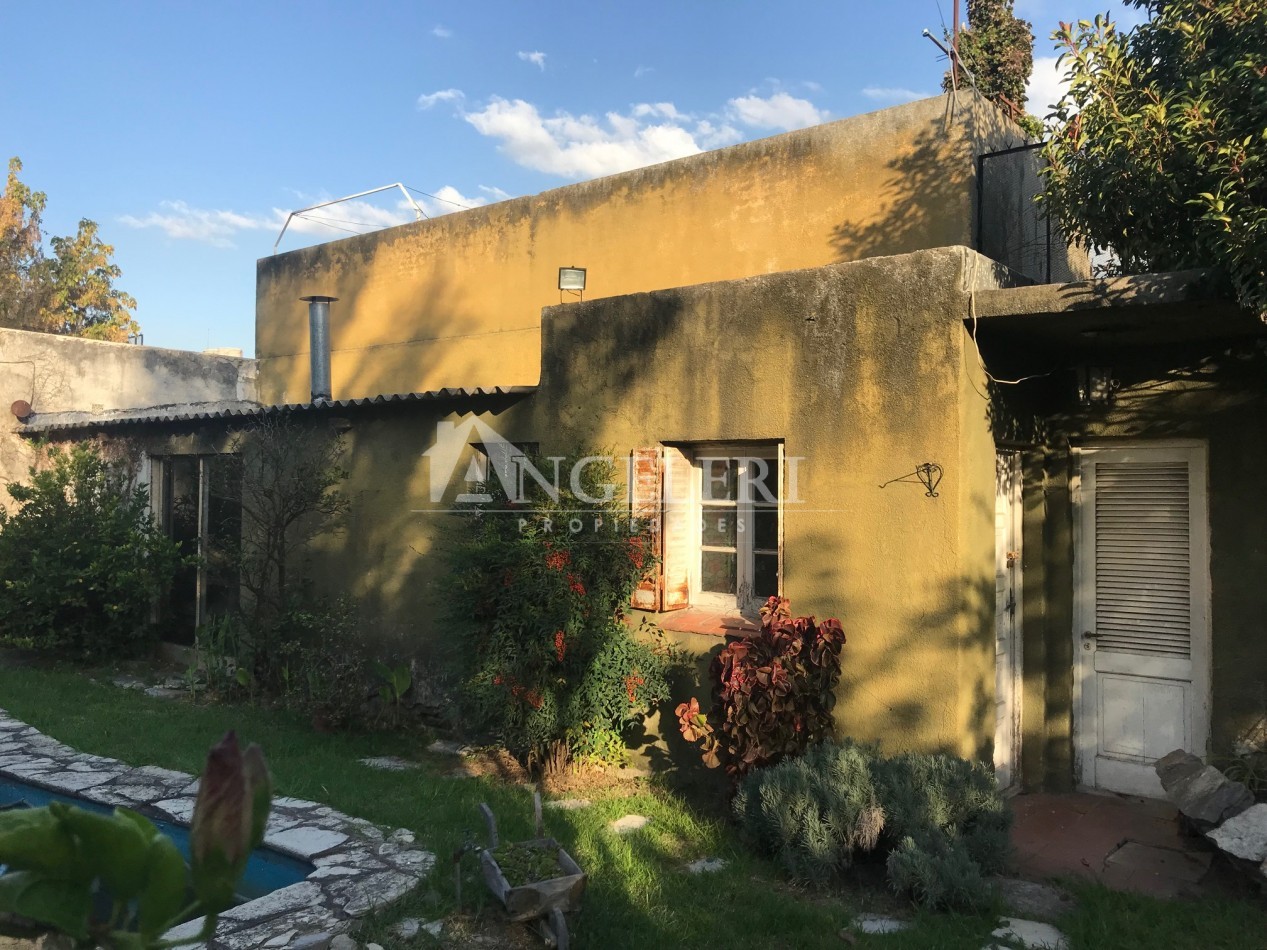 Casa sobre lote 10x46 a media cuadra del colegio Ward