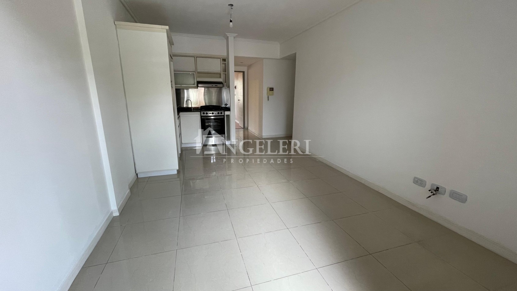 2 Ambientes con Cochera 