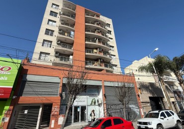 2 ambientes al frente con cochera